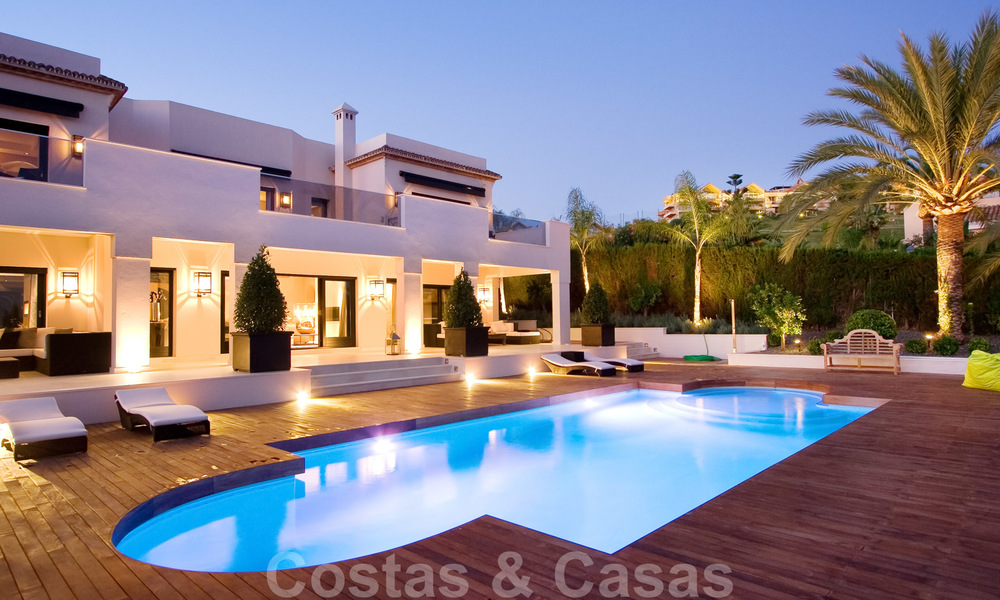 Impresionante villa de lujo contemporáneo con apartamento de invitados en venta en el Valle del Golf de Nueva Andalucía, Marbella 22604