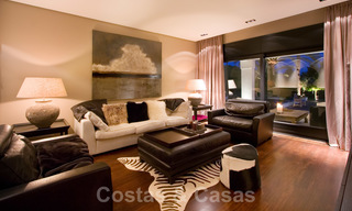Impresionante villa de lujo contemporáneo con apartamento de invitados en venta en el Valle del Golf de Nueva Andalucía, Marbella 22607 