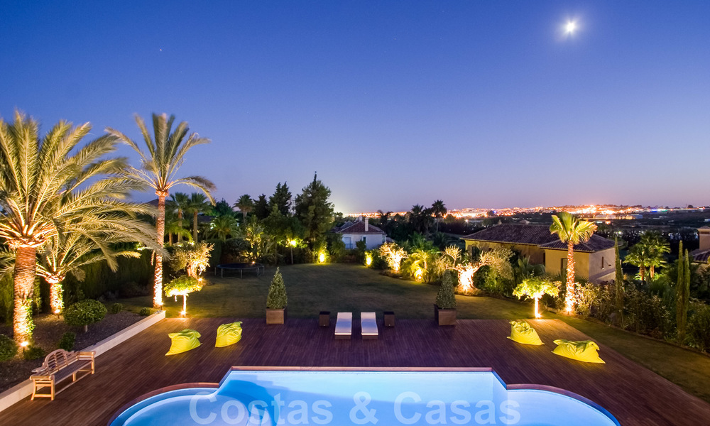 Impresionante villa de lujo contemporáneo con apartamento de invitados en venta en el Valle del Golf de Nueva Andalucía, Marbella 22608