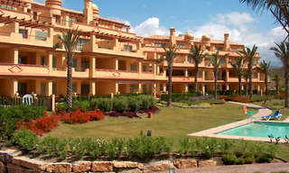 Apartamento en campo de golf en el Four Seasons, Benahavis, Marbella, Estepona 1