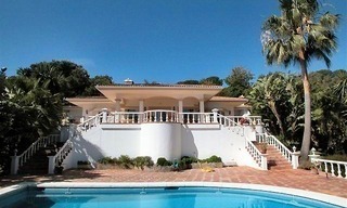 Espaciosa villa de lujo en venta, en el centro del valle del golf de Nueva Andalucia en Marbella 3