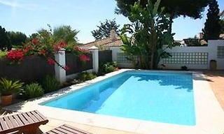 Villa en venta, cerca de la playa, Los Monteros, Marbella 1