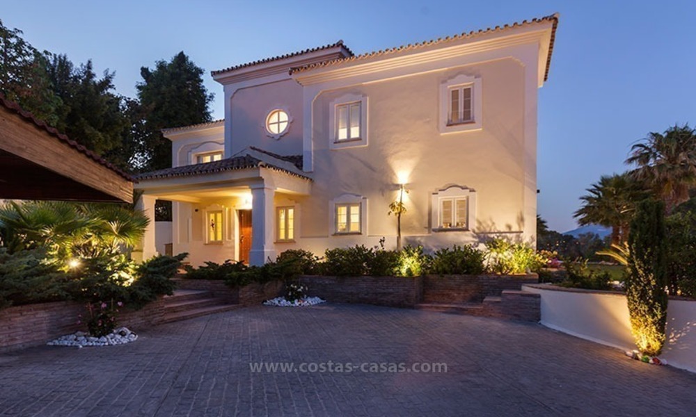 En venta: Villa de lujo en primera línea de golf en Marbella 2160