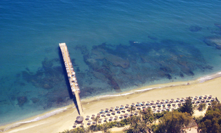 Exclusivos apartamentos en venta en primera línea de playa en Puente Romano, Milla de Oro, Marbella 11