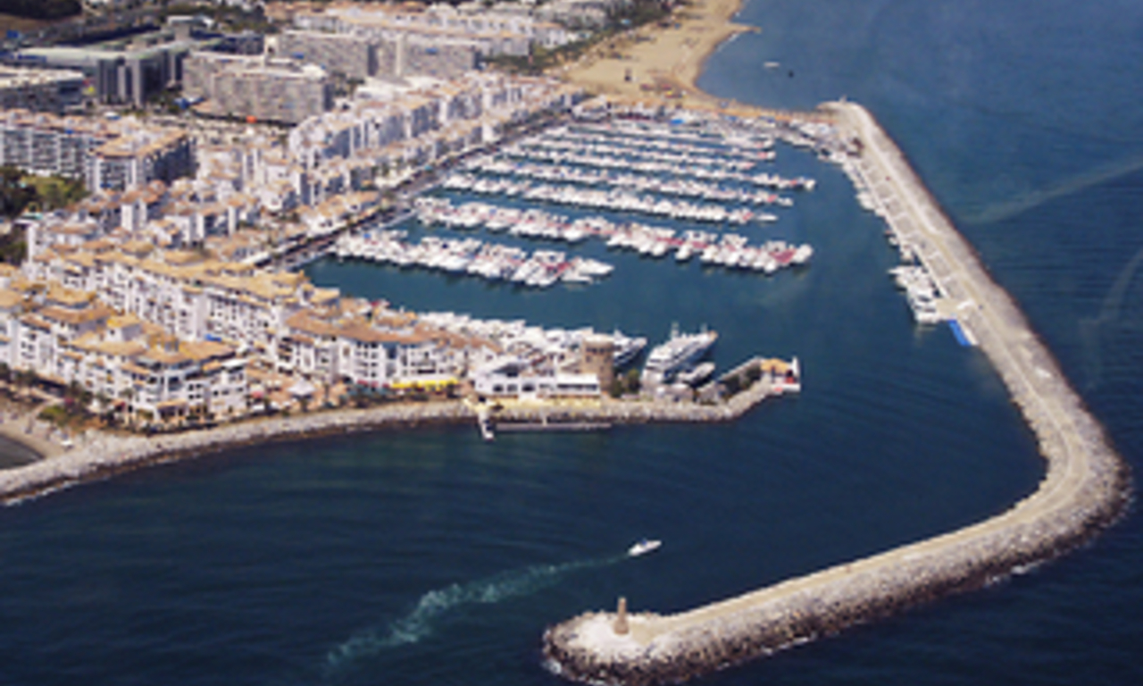 Apartamento de lujo en venta en Puerto Banús – Marbella 5
