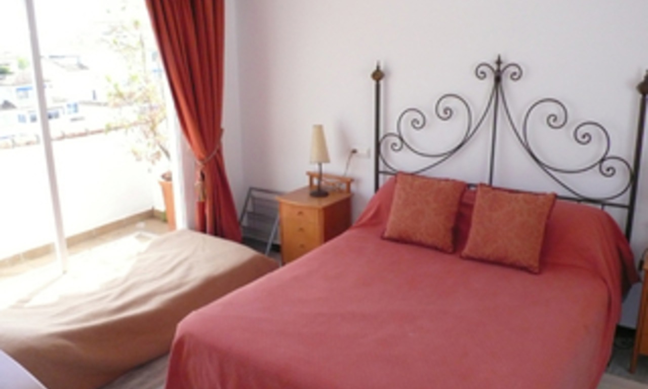 Ático apartamento del lado de la playa en venta en Puerto Banús – Marbella 8