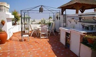 Atico apartamento en venta, complejo a pie de playa, Nueva Milla de Oro, Marbella - Estepona 1
