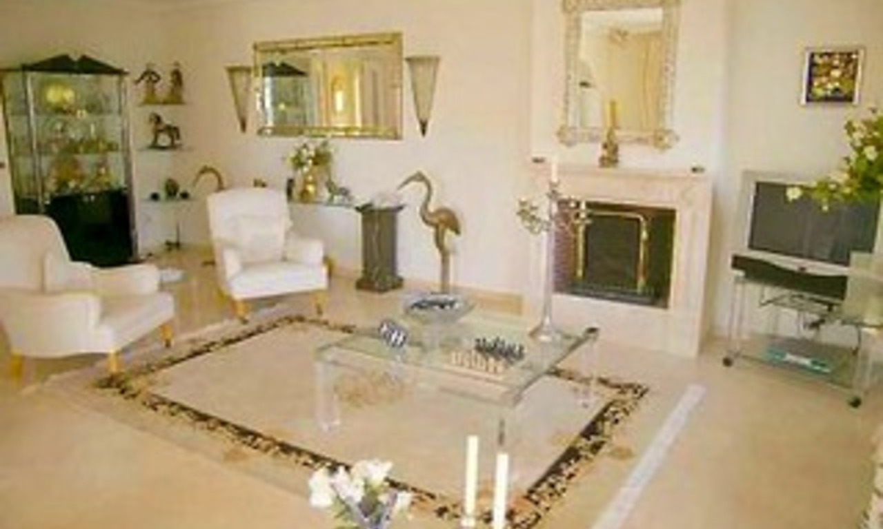 Atico apartamento en venta, complejo a pie de playa, Nueva Milla de Oro, Marbella - Estepona 3