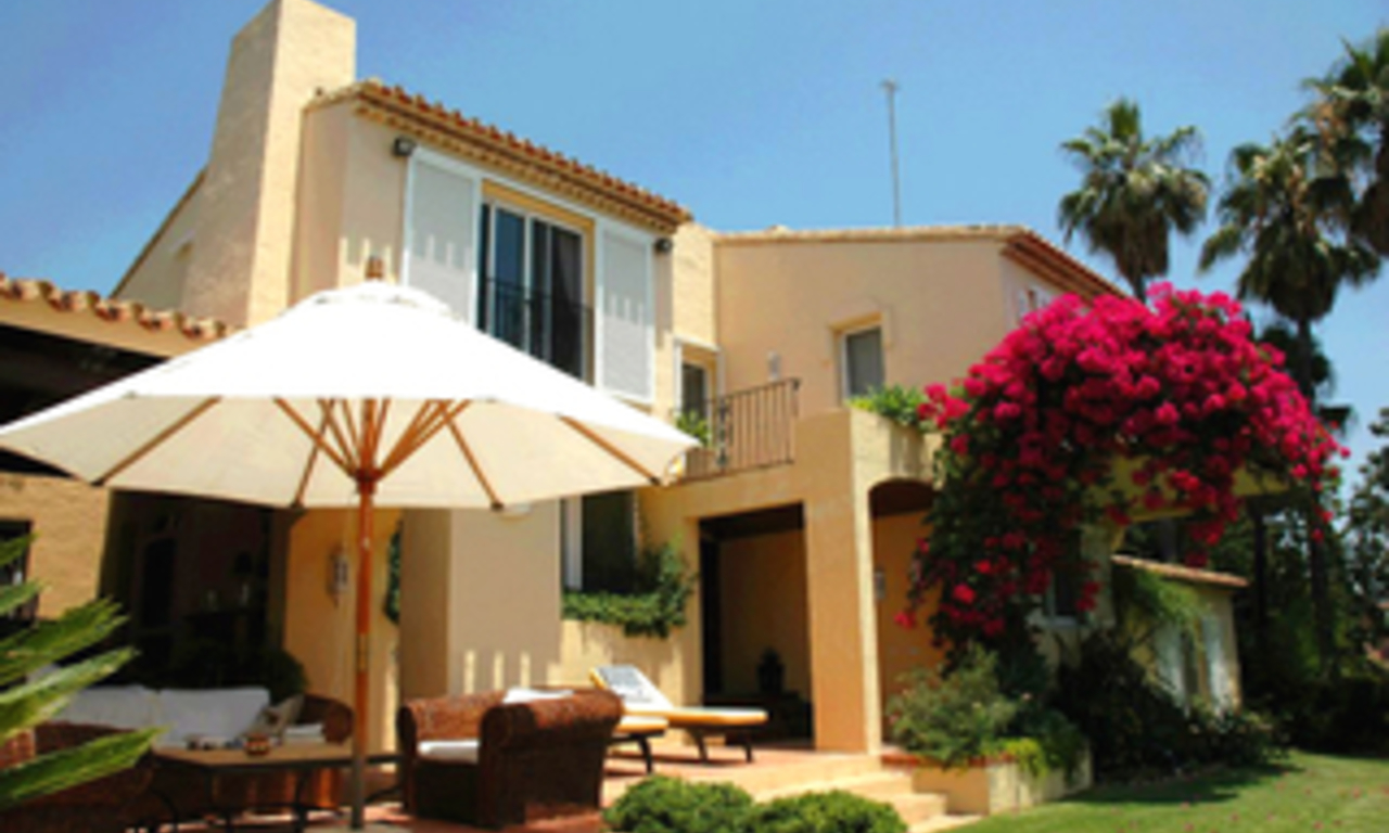 Villa con 2 casa de invitados en venta – Marbella – Benahavis 0