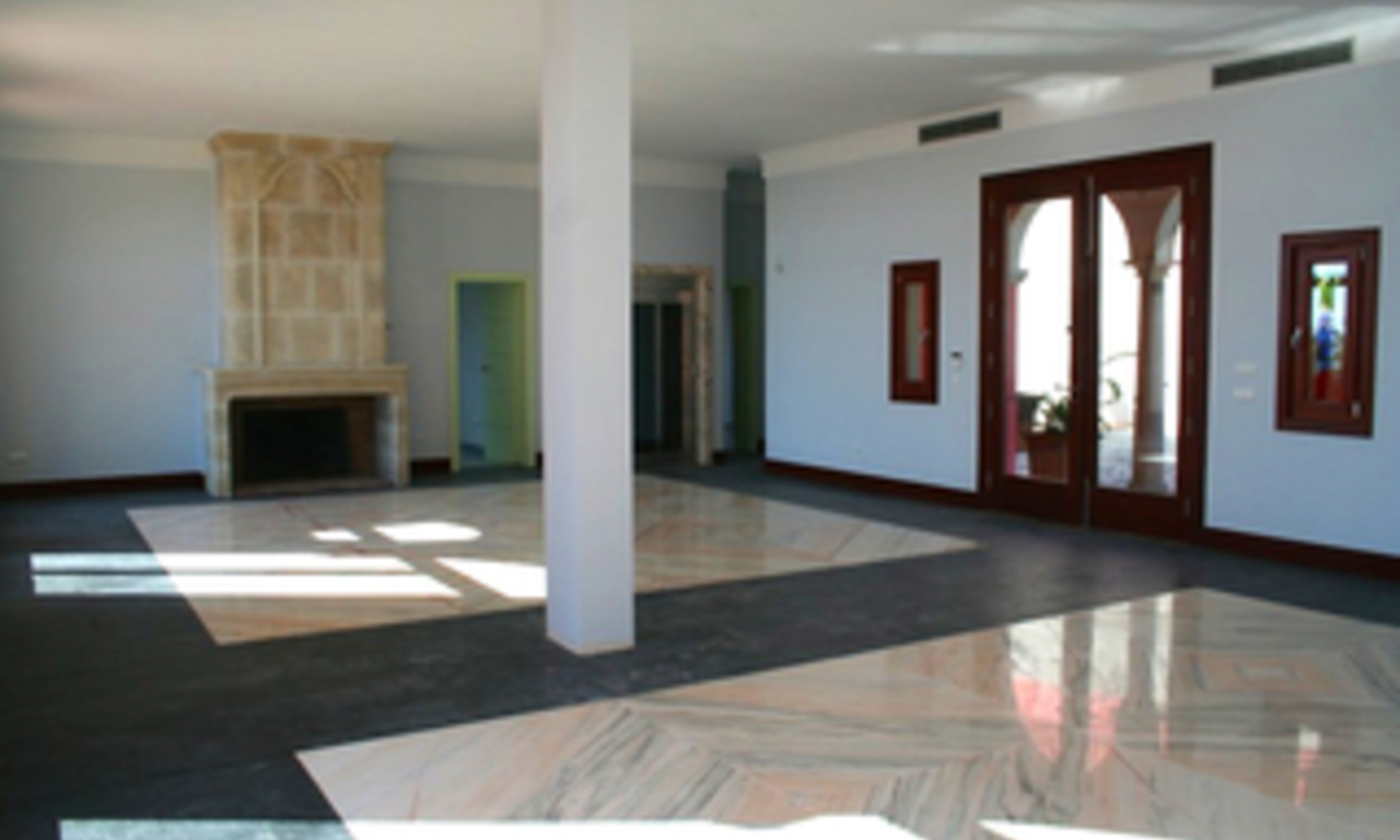 Villa en venta situada en un campo de golf, Marbella – Benahavis 8