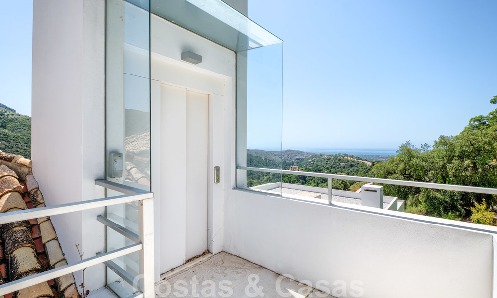En Venta: Villa en el Country Club en Marbella - Benahavis con vistas al mar 25950