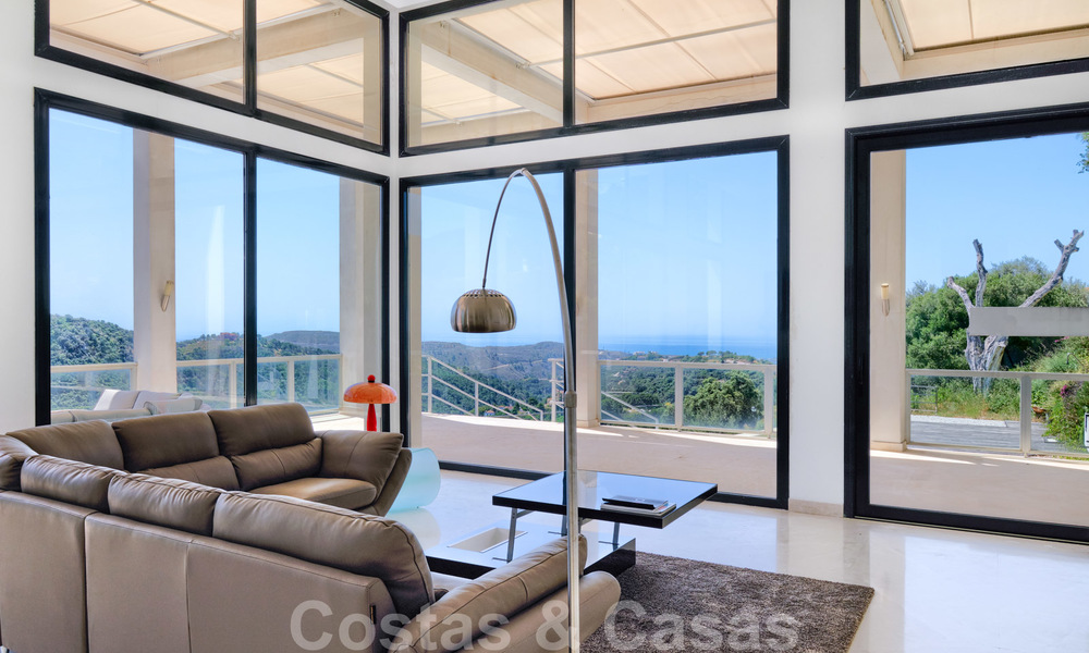 En Venta: Villa en el Country Club en Marbella - Benahavis con vistas al mar 25956