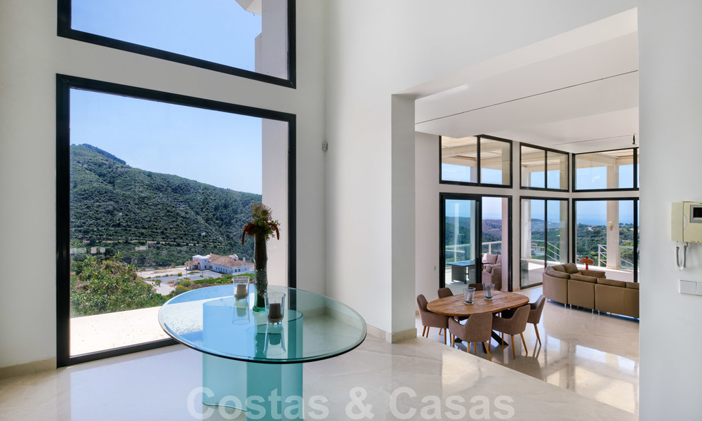 En Venta: Villa en el Country Club en Marbella - Benahavis con vistas al mar 25961