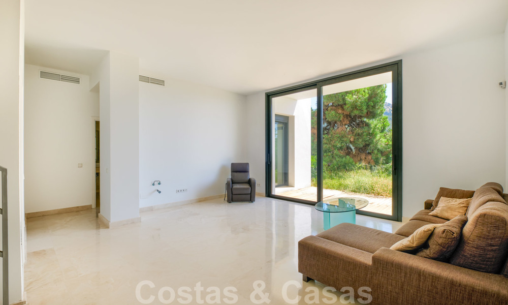 En Venta: Villa en el Country Club en Marbella - Benahavis con vistas al mar 25967
