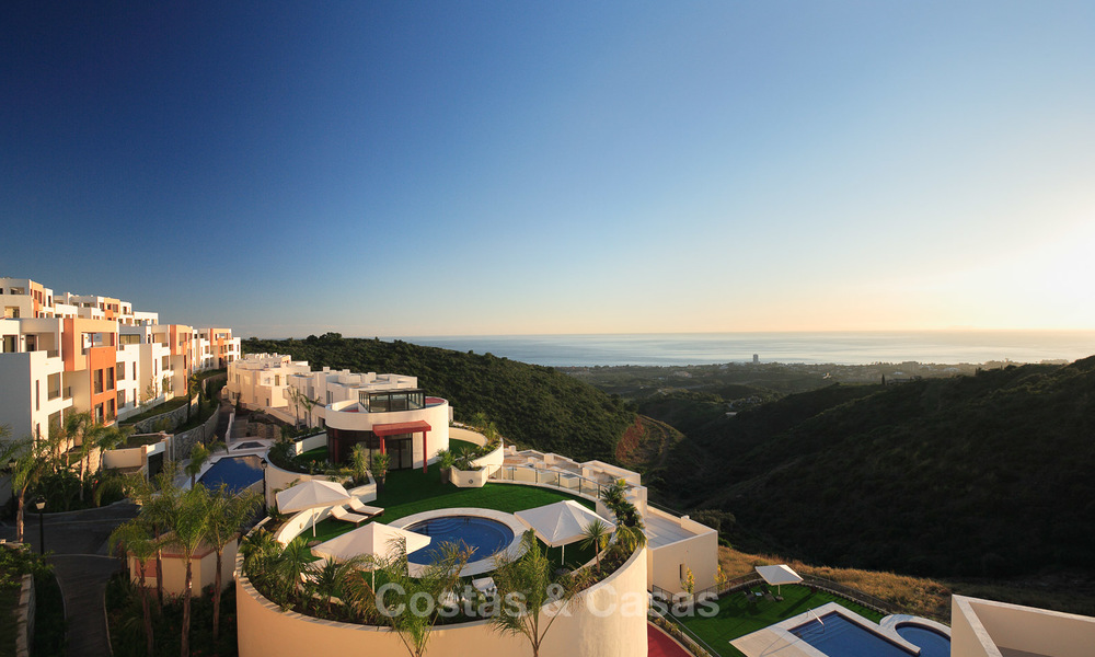 En venta: Apartamento de lujo en Marbella con vistas al mar espectacular 27402