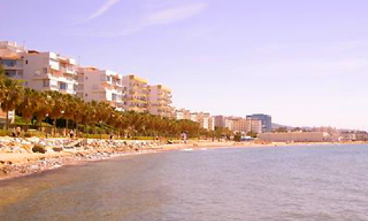 Apartamento frente al mar en venta, Marbella centro 0