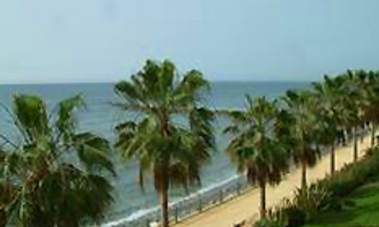 Apartamento frente al mar en venta, Marbella centro 2