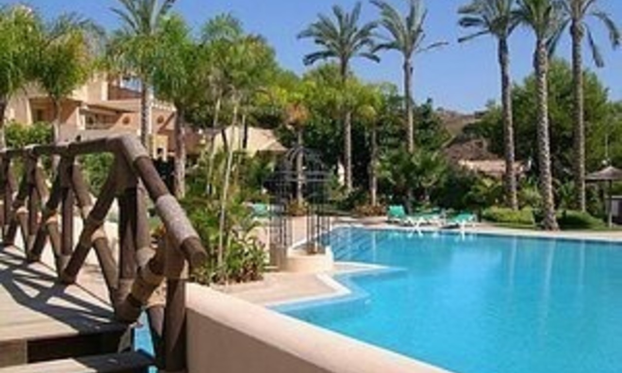 Apartamento en venta en Rió Real Golf, Marbella 2