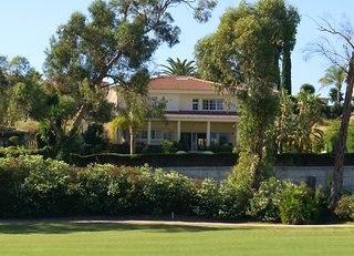 Villa en primera línea de golf en Nueva Andalucia, Marbella.