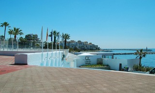 Apartamento cerca de la playa en venta, 2nda línea de playa, Puerto Banús – Marbella 18