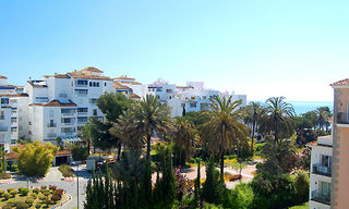 Apartamento cerca de la playa en venta, 2nda línea de playa, Puerto Banús – Marbella 1