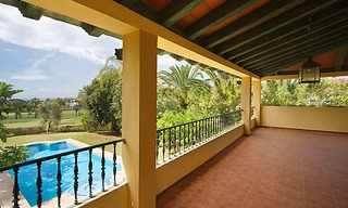 Villa en primera línea de golf, Nueva Andalucia, Marbella. 3
