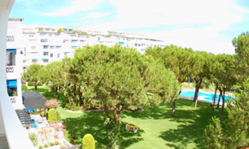 Apartamento doble en venta en Playas del Duque – Cerca de la playa Puerto de Puerto Banús – Marbella 