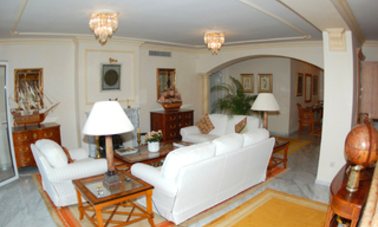 Apartamento doble en venta en Playas del Duque – Cerca de la playa Puerto de Puerto Banús – Marbella 8