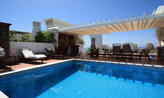 Apartamento ático con piscina privada en venta, Milla de Oro, Marbella. 14