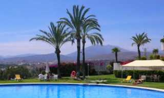 Apartamento ático con piscina privada en venta, Milla de Oro, Marbella. 3