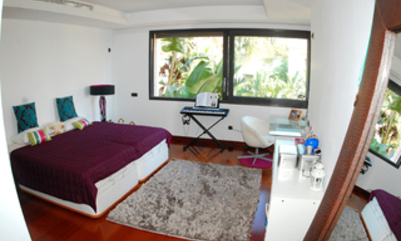 Apartamento de lujo cerca de la playa en venta a Puerto Banús – Marbella. 19