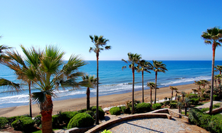 Ático en primera línea de playa en venta, Nueva Milla de Oro, entre Marbella y Estepona 3