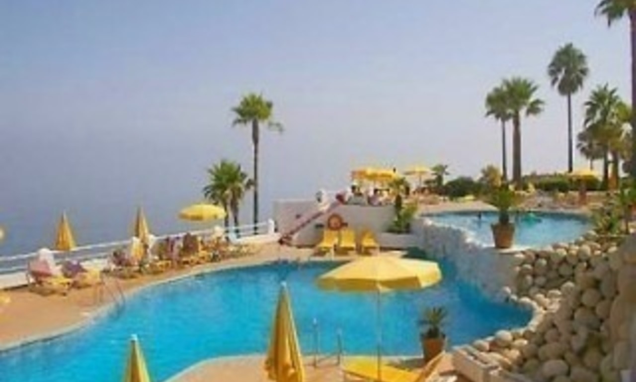 Ático en primera línea de playa en venta, Nueva Milla de Oro, entre Marbella y Estepona 20