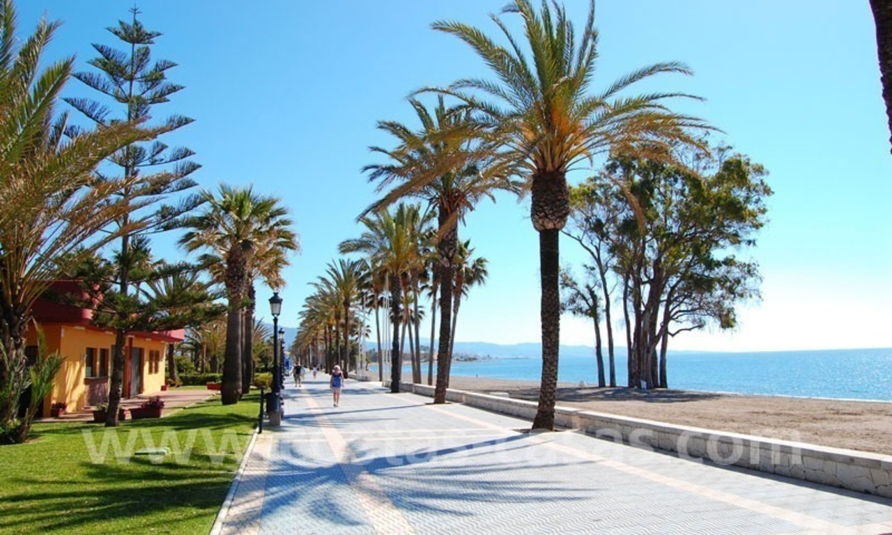 Complejo en primera Línea de Playa - Primera línea de playa recinto cerrado - San Pedro Marbella 1