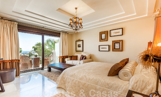 Villa de lujo en estilo clásico con vistas al mar en venta en Sierra Blanca, Marbella 22199 