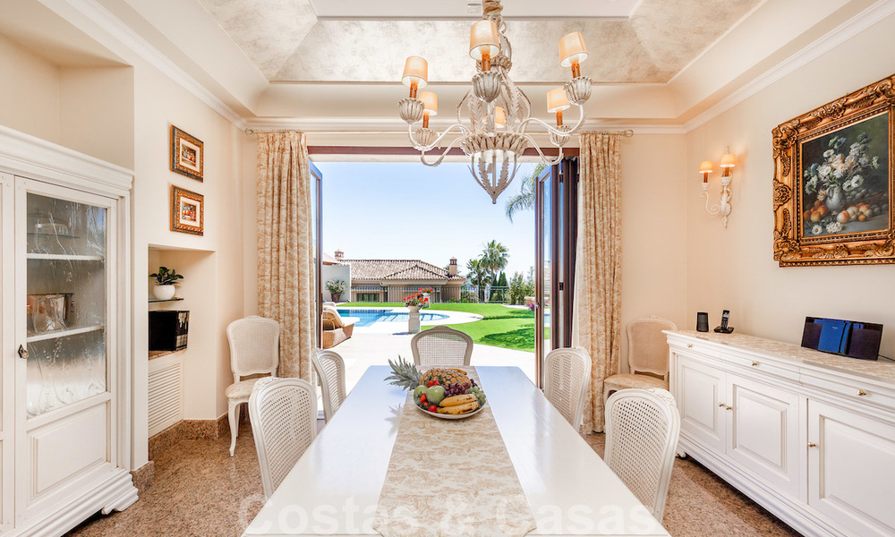 Villa de lujo en estilo clásico con vistas al mar en venta en Sierra Blanca, Marbella 22204