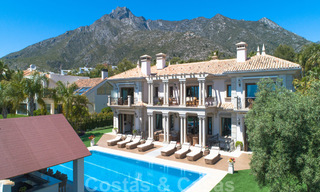 Villa de lujo en estilo clásico con vistas al mar en venta en Sierra Blanca, Marbella 22208 