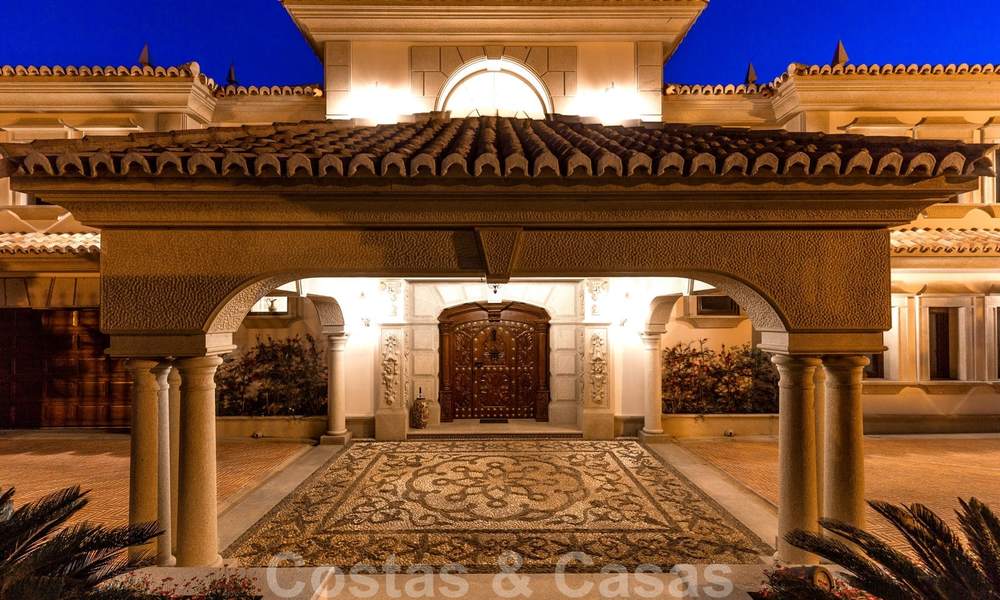 Villa de lujo en estilo clásico con vistas al mar en venta en Sierra Blanca, Marbella 22222