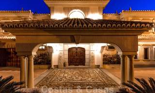 Villa de lujo en estilo clásico con vistas al mar en venta en Sierra Blanca, Marbella 22222 