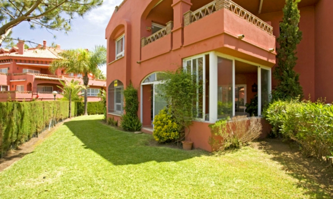 Apartamento en venta en complejo de primera línea de playa en Elvira - Marbella 6