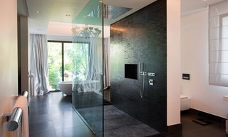 Marbella villa moderna en venta en Los Monteros cerca de la Playa en Marbella Este 24