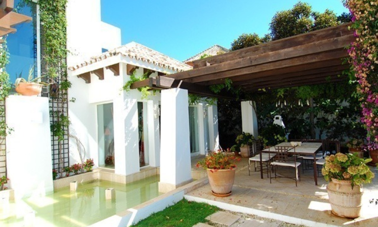 Villa en venta en primera linea de playa, Marbella - Estepona 7