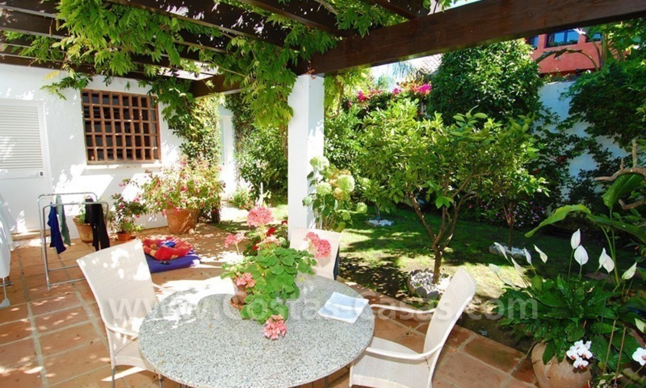 Villa en venta en primera linea de playa, Marbella - Estepona 20