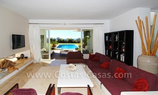 Villa en venta en primera linea de playa, Marbella - Estepona 14