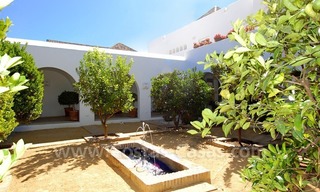 Villa en venta en primera linea de playa, Marbella - Estepona 27