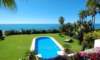 Villa en venta en primera linea de playa, Marbella - Estepona 24