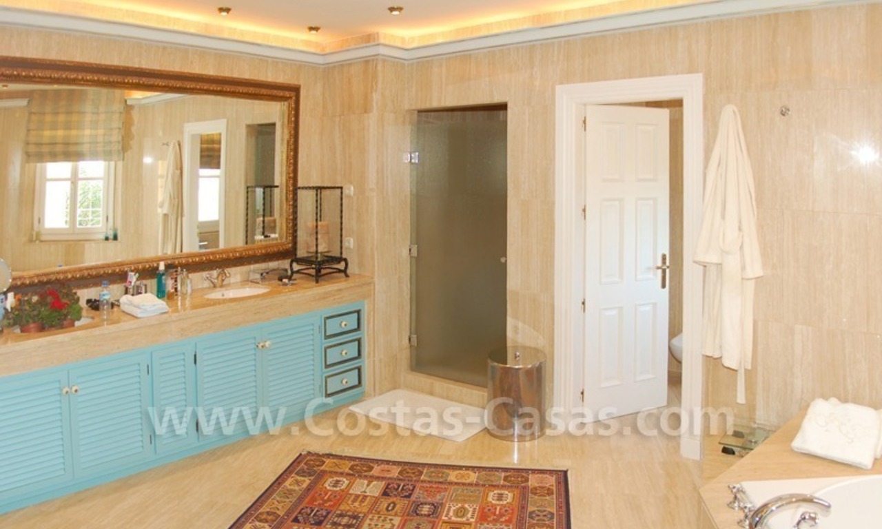 Villa muy exclusiva en venta en “La Milla de Oro” - Sierra Blanca - Marbella. 21