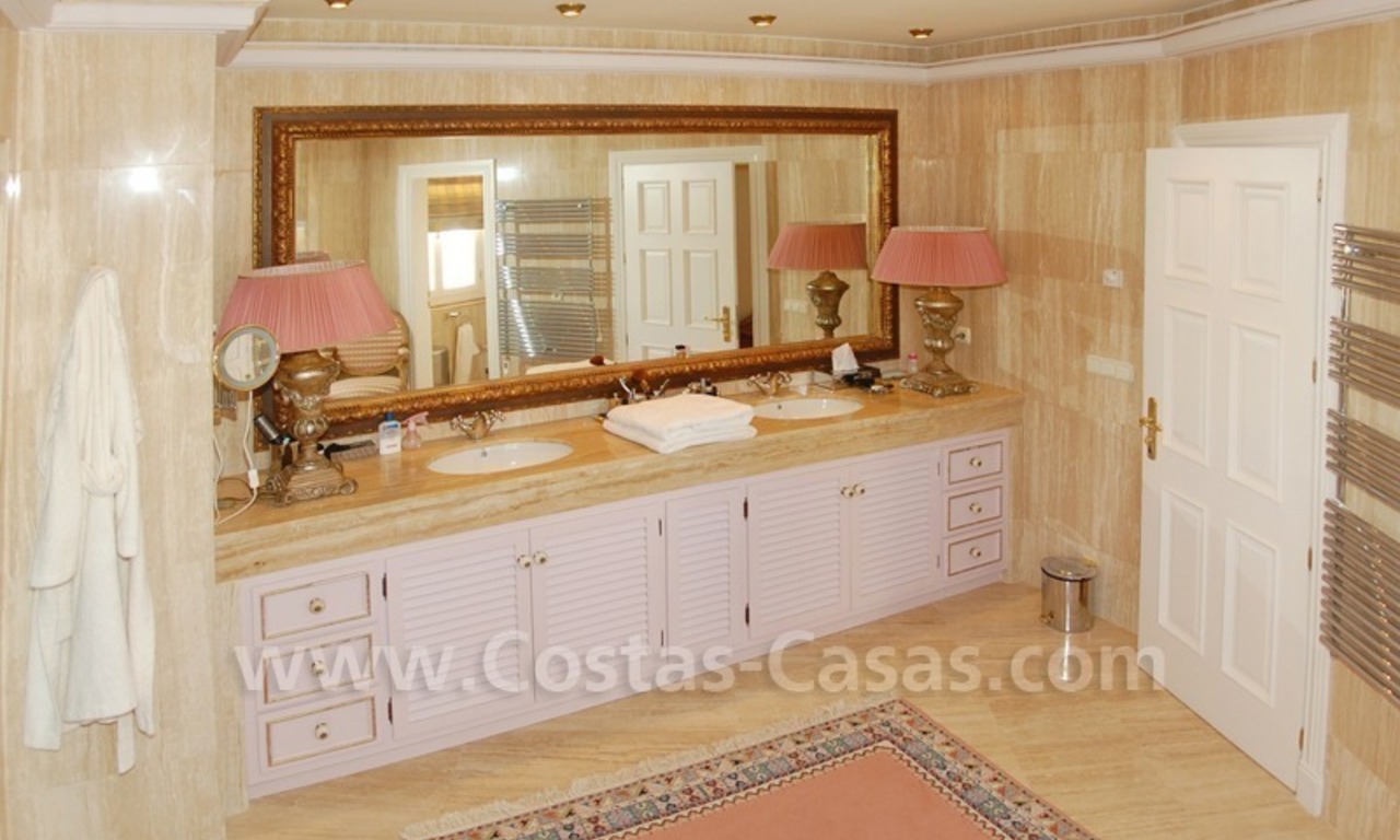 Villa muy exclusiva en venta en “La Milla de Oro” - Sierra Blanca - Marbella. 20