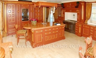 Villa muy exclusiva en venta en “La Milla de Oro” - Sierra Blanca - Marbella. 13