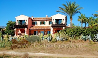 En venta: Villa en primera línea en Bahía de Marbella – Los Monteros 16
